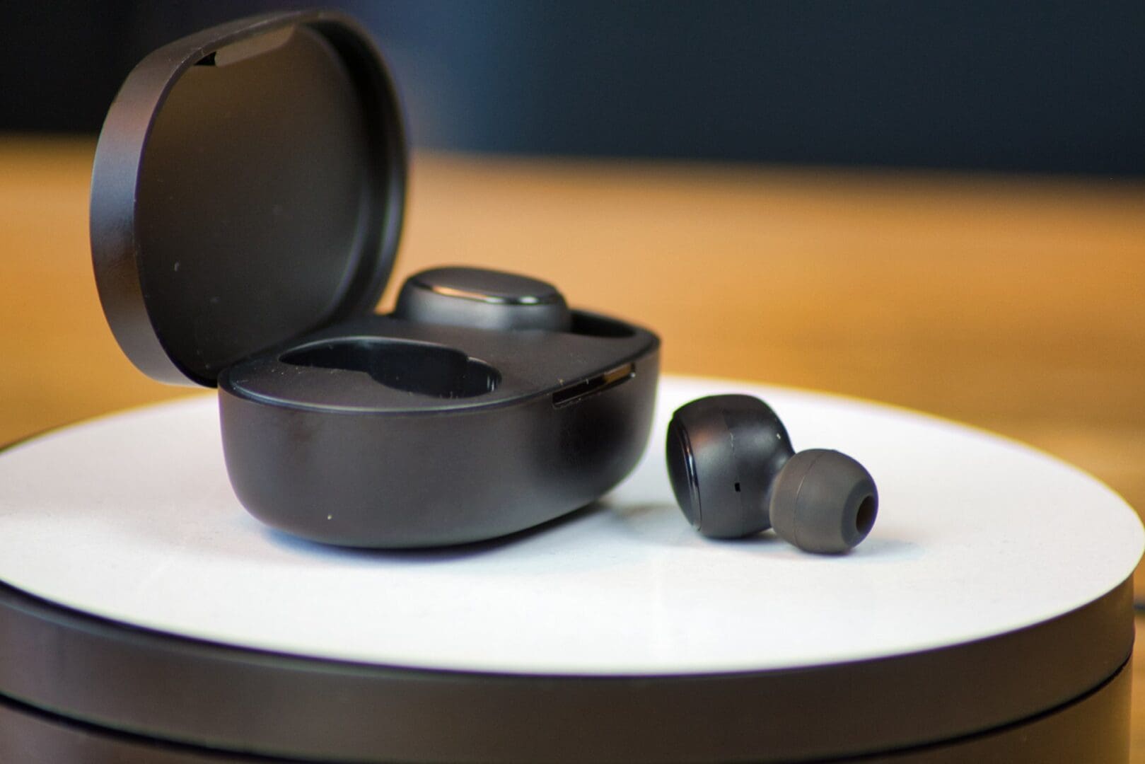 Review Xiaomi Mi True Wireless Earbuds Basic 2 Glitching